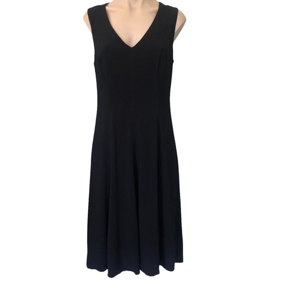 Sportscraft Dresses & Skirts - 🌿 SPORTSCRAFT 🌿 black Aline sleeveless dress v neckline size 10